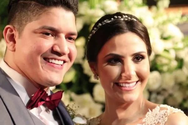 Cantor trai esposa com mulher de Traficante
