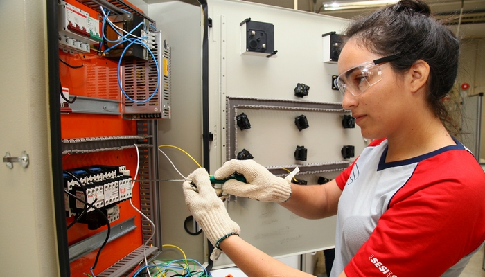 Curso de Eletricista do Senai veja como como se inscrever!